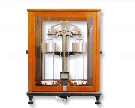 上海良平精密標(biāo)準(zhǔn)天平TG520B