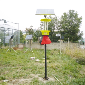 浙江托普立桿式太陽能殺蟲燈TPSC3-1